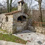 2 Bedroom Pet Friendly In *