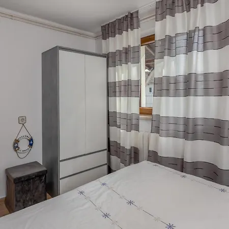 Appartement Stunning In With Wifi Lovran