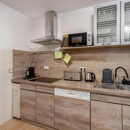 Apartament Stunning In With Wifi Lovran