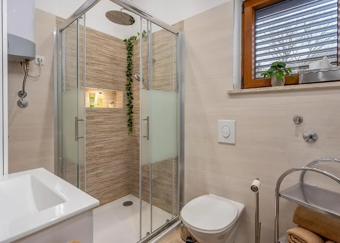 Stunning In With Wifi Apartman
