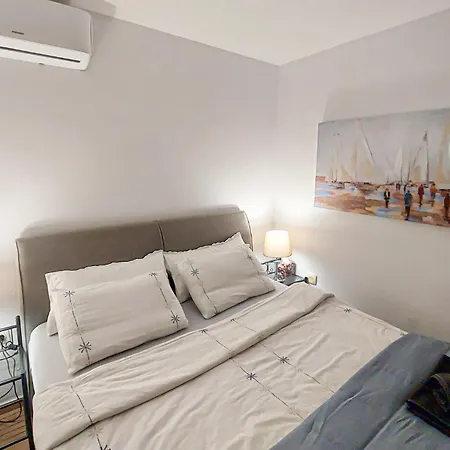 Lägenhet 2 Bedroom Pet Friendly In *